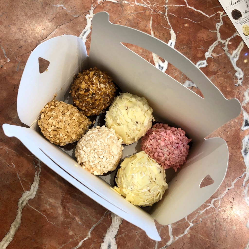 aux merveilleux bruges, merveilleux bruges, must eat bruges